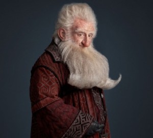 Estreia do trailer antecede o 75º aniversário da publicação de O Hobbit e dá início ao Dia Mundial do Hobbit, celebrando os aniversários de Bilbo e Frodo Bolseiro